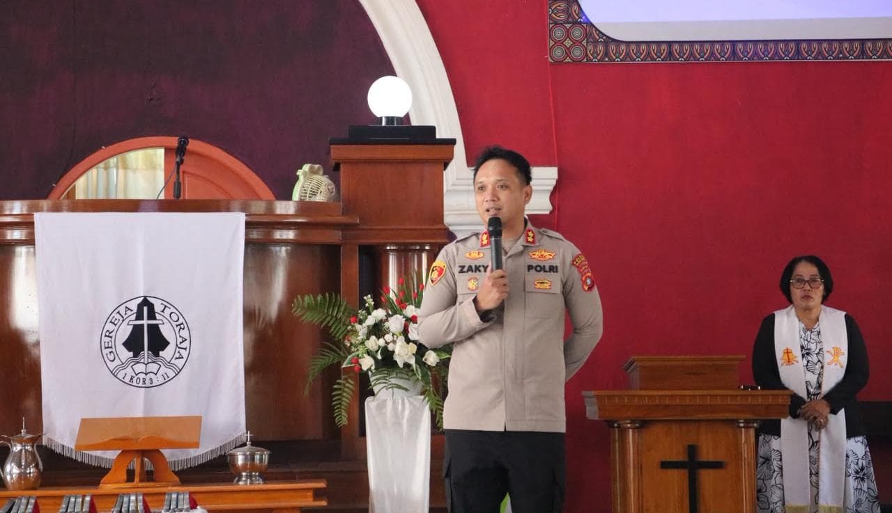 Kapolres Polman Ajak Jemaat Gereja Toraja Mamasa Perkuat Kamtibmas