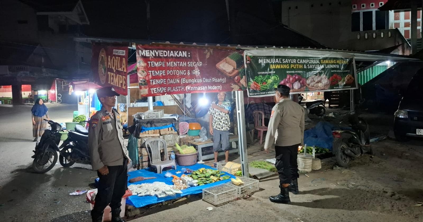 Polisi Bersama Masyarakat, Polsek Wonomulyo Perkuat Keamanan Lewat Patroli Malam