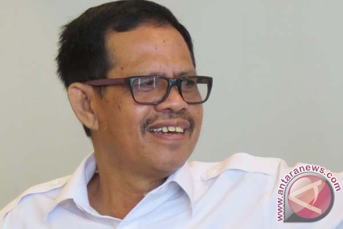 Sekda Sulbar terima penghargaan dari mantan Kapolri